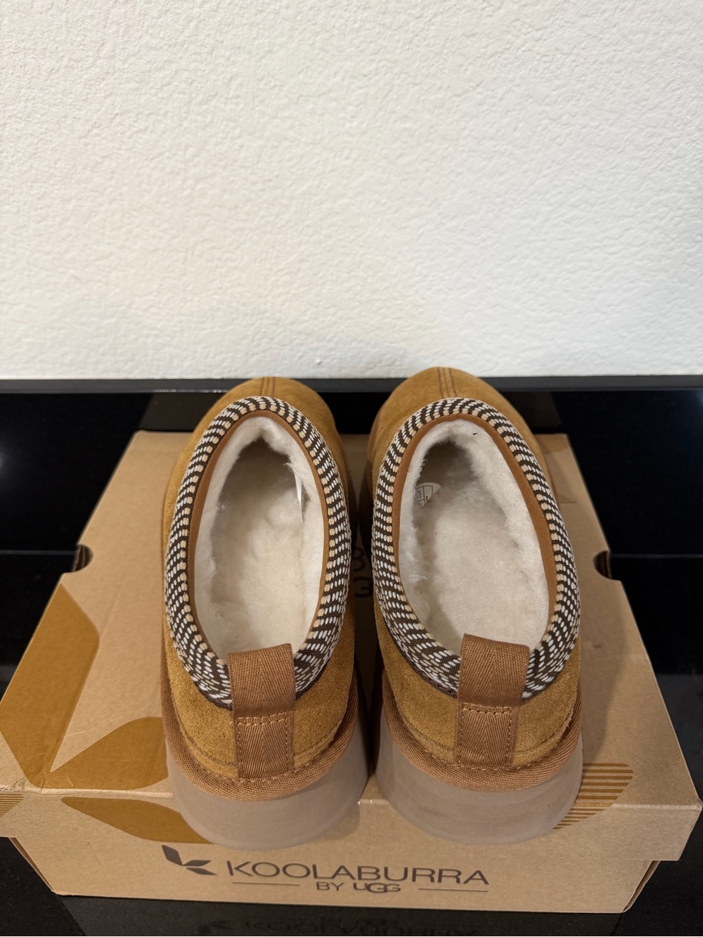 Koolaburra by UGG Burree Platform Chestnut Slippers Size 9 NIB - Picture 4 of 7